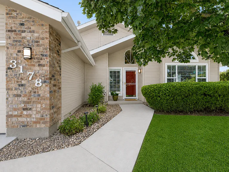 3178 S Crossfield Way — Photo 3