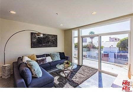 4th image of 11925 Kling St APT 406