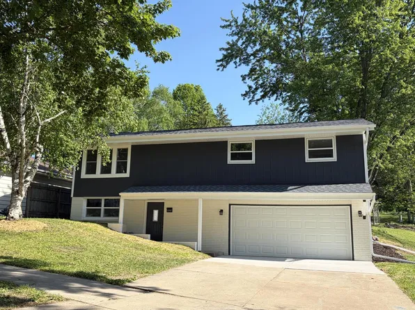 1717 Sunset RIdge DRIVE W W, West Bend, WI 53090