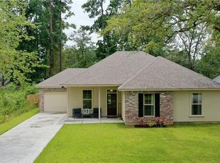 822 Chevreuil St, Mandeville, LA 70448