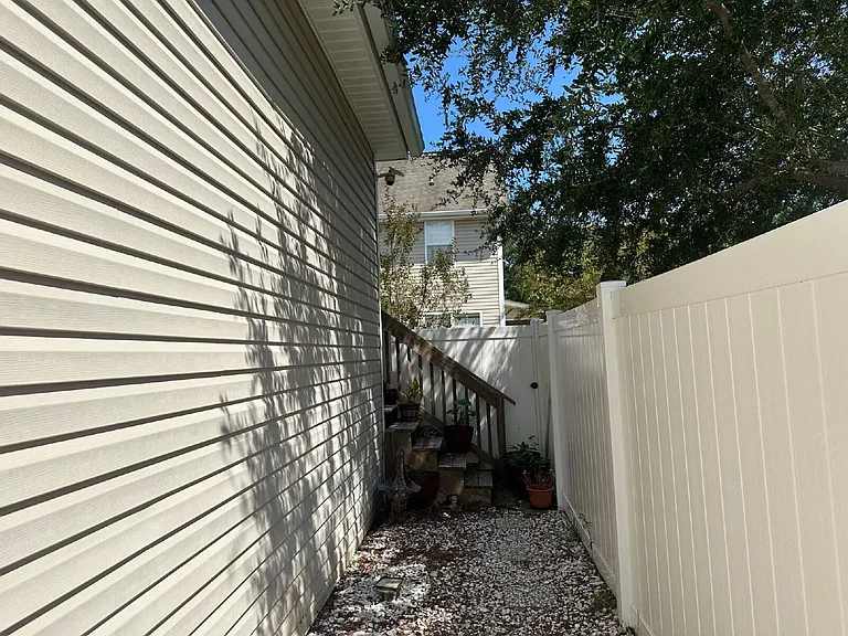 85 Pin Oak St #GARAGE — Photo 2