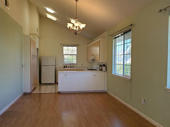4th image of 1247 Peach Ct