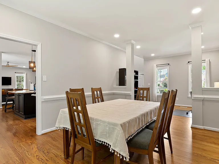 216 Echo Hills Ct — Photo 13