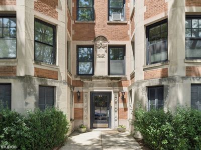 622 W Waveland Ave #2W, Chicago, IL, 60613