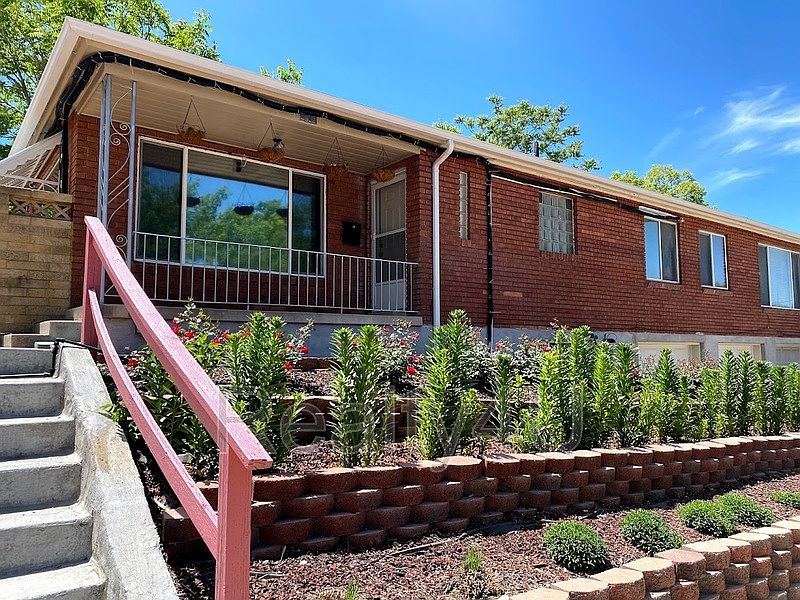 1st image of 1246 E Crystal Ave #1