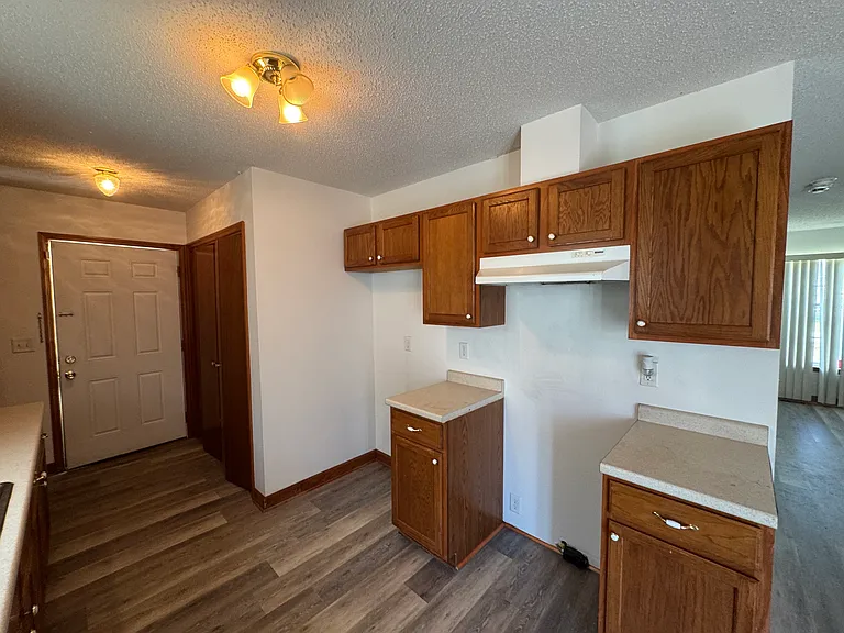 2497 Troy Ct — Photo 3