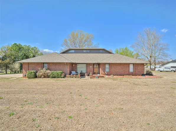 1111 Timberlake Dr, Purcell, OK 73080