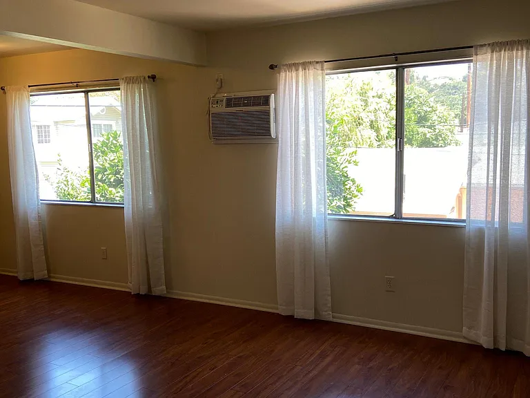 1855 Yosemite Dr #6 — Photo 2