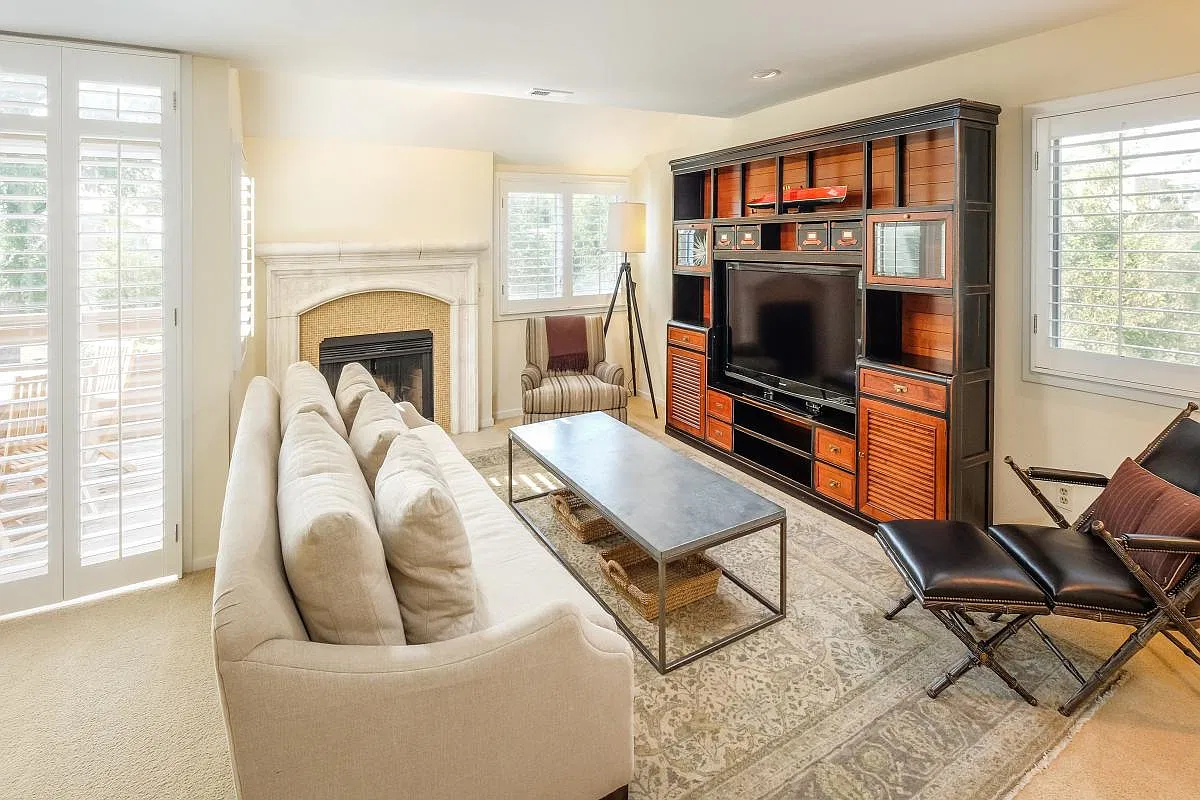 2 bed, 2236 sqft, $3,750 — Photo 3