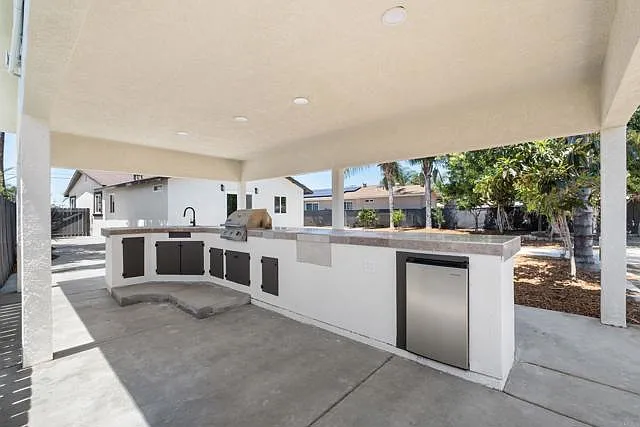 2451 Calle Chanate — Photo 32