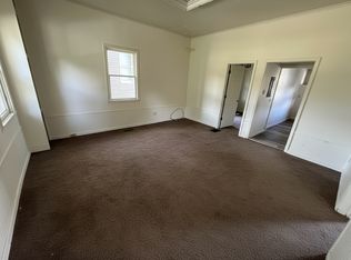 504 S Beveridge St, Carbondale, IL 62901