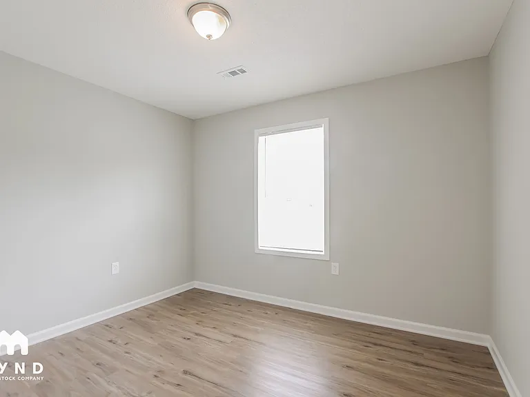 820 Clarence Jordan Ct — Photo 13