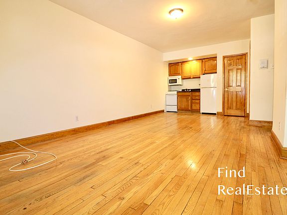 3rd image of 338 W 77th St APT 1A