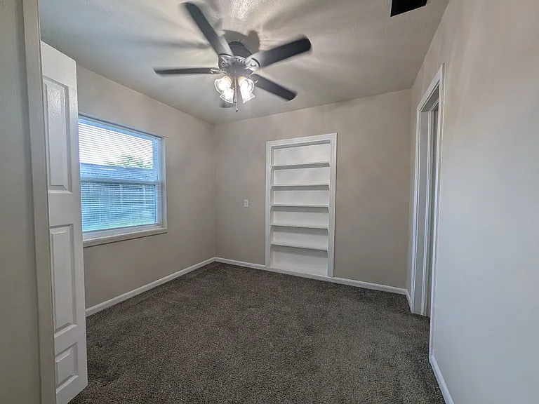 2117 Jammes Rd — Photo 7