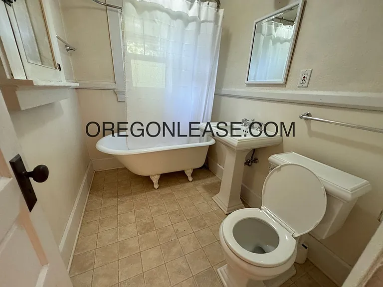 542 E 12th Ave #4 — Photo 6