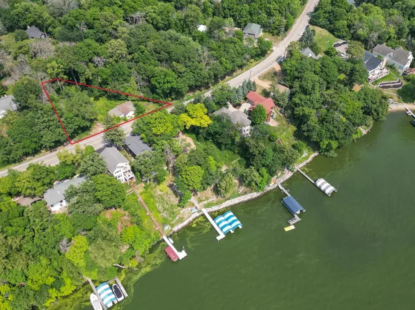 4736 N Shore Dr, Mound, MN 55364