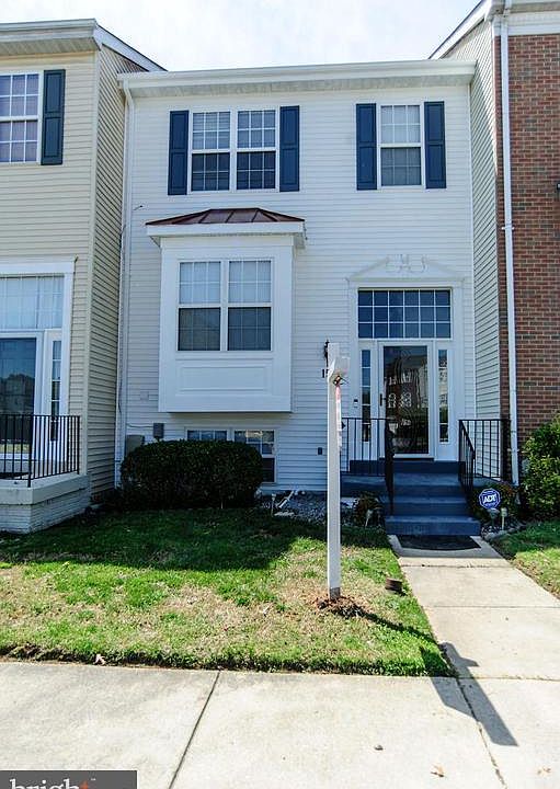 1st image of 150 Pinecove Ave