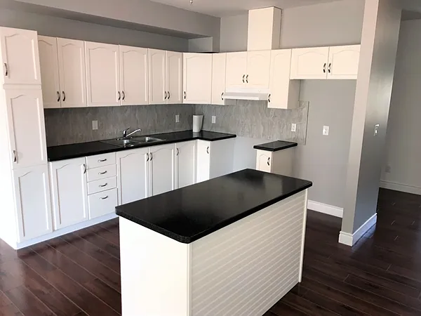 11A Dufferin St #UPPER — Photo 5