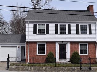 319 Post Rd, Warwick, RI 02888