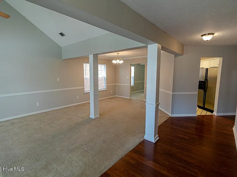 7624 Pleasantville Way — Photo 46