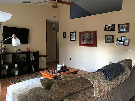4th image of 3838 Donahue Ave