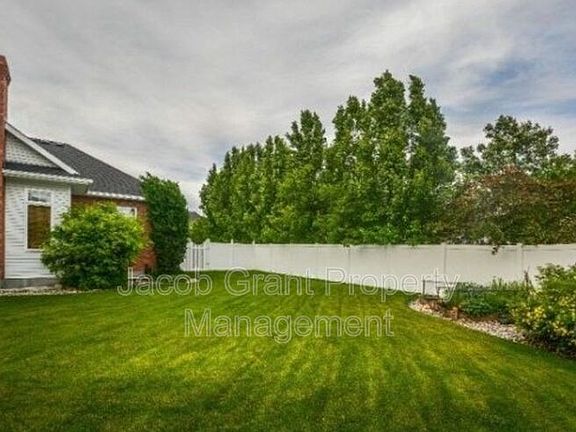 4th image of 211 Lost Trail Pl