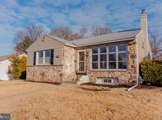 955 N Hills Blvd, Pottstown, PA 19464