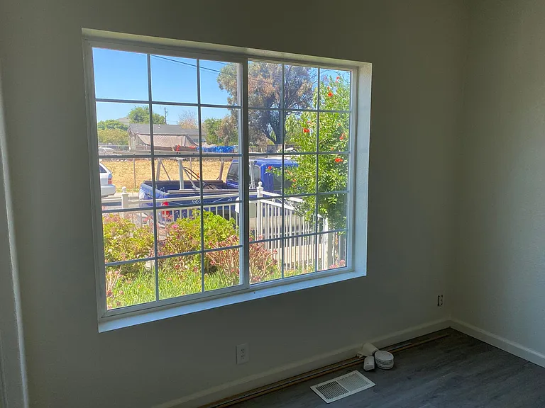 10 Highway Ave — Photo 24