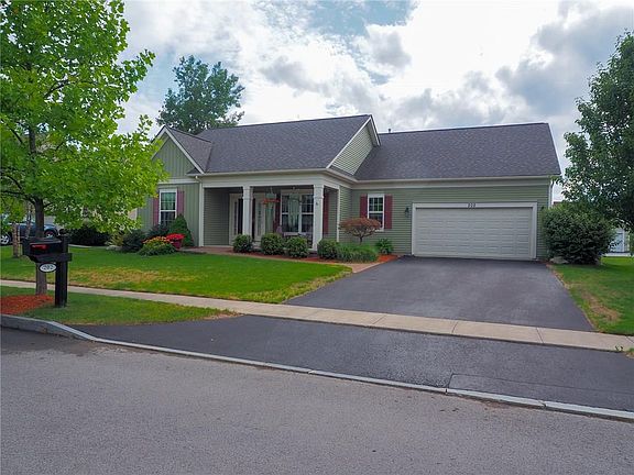 2nd image of 202 Spencer Ln