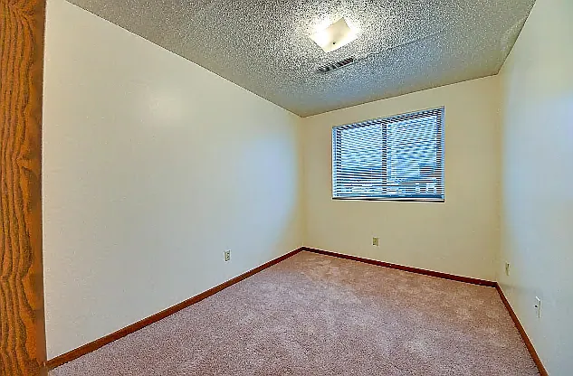 34 Lincoln Ave — Photo 4