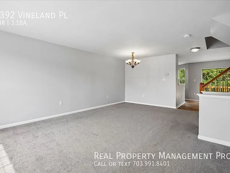 3392 Vineland Pl — Photo 3