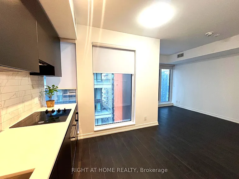 55 Mercer St #2106 — Photo 3