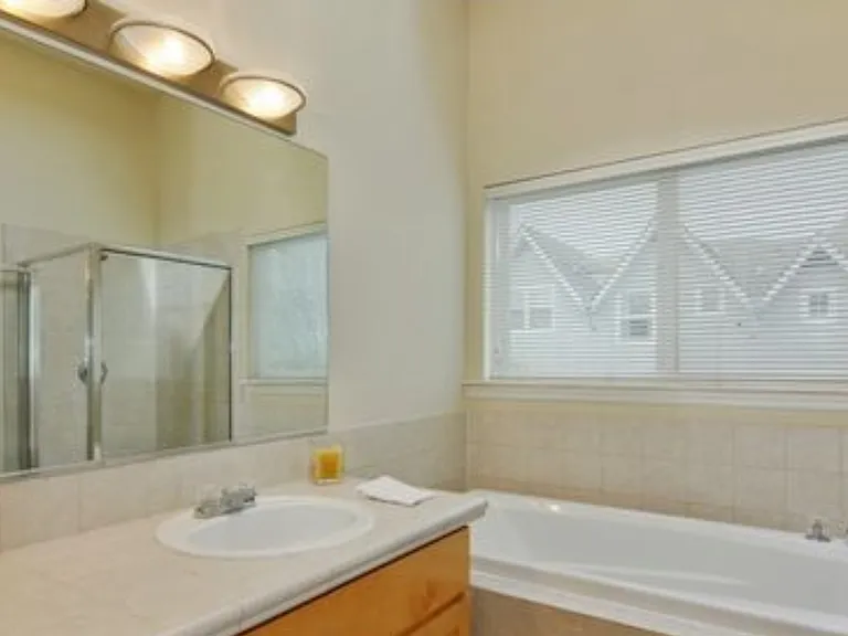 655 W Emerson St #C — Photo 11