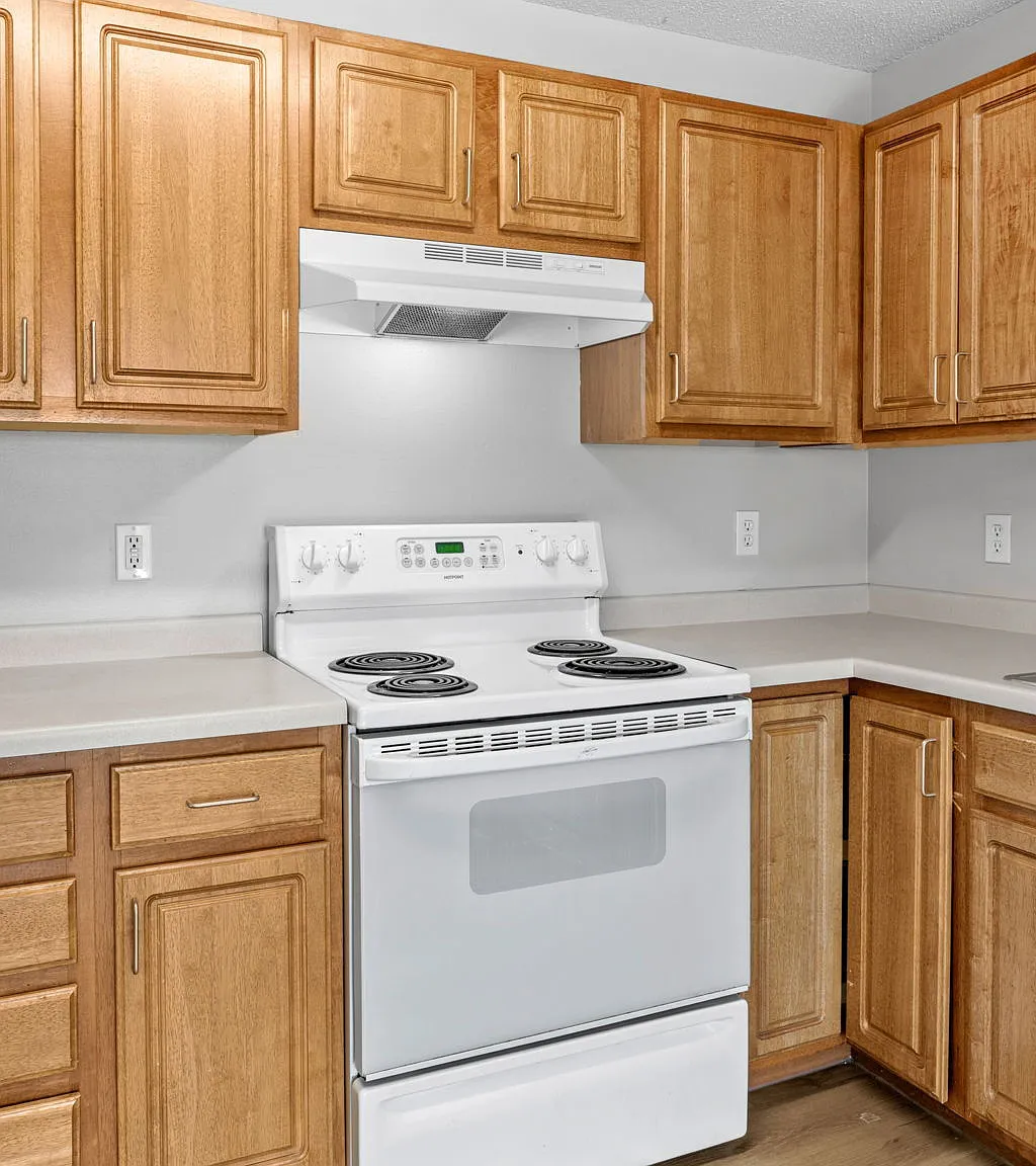 Sibley Cove Apartments — Photo 4