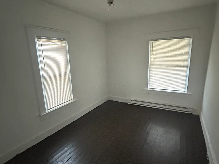 643 Spangler Dr — Photo 2