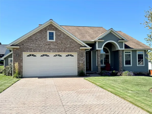 4162 Blueberry Dr, Erie, PA 16510