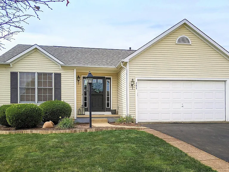 141 Overtrick Dr — Photo 1