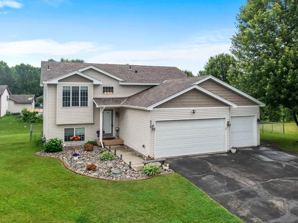 920 Lincoln Ct S, Cambridge, MN 55008