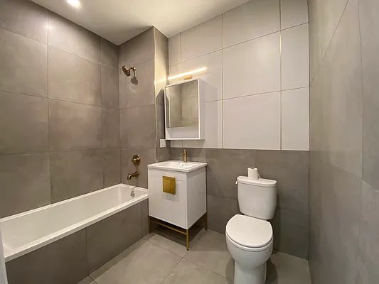 Rented by Bruma Realty LLC | media 9