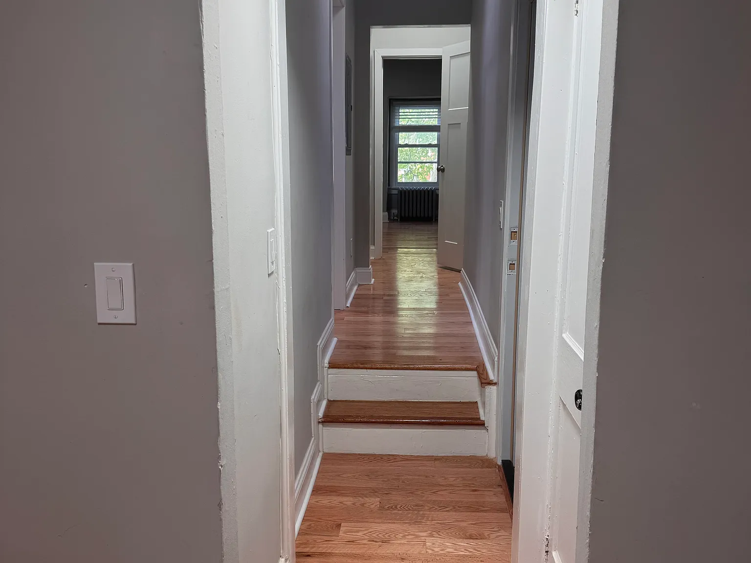 3 bed, 900 sqft, $2,200 — Photo 4