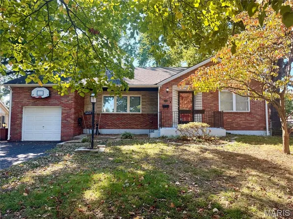 6324 Gramond Dr, Saint Louis, MO 63123