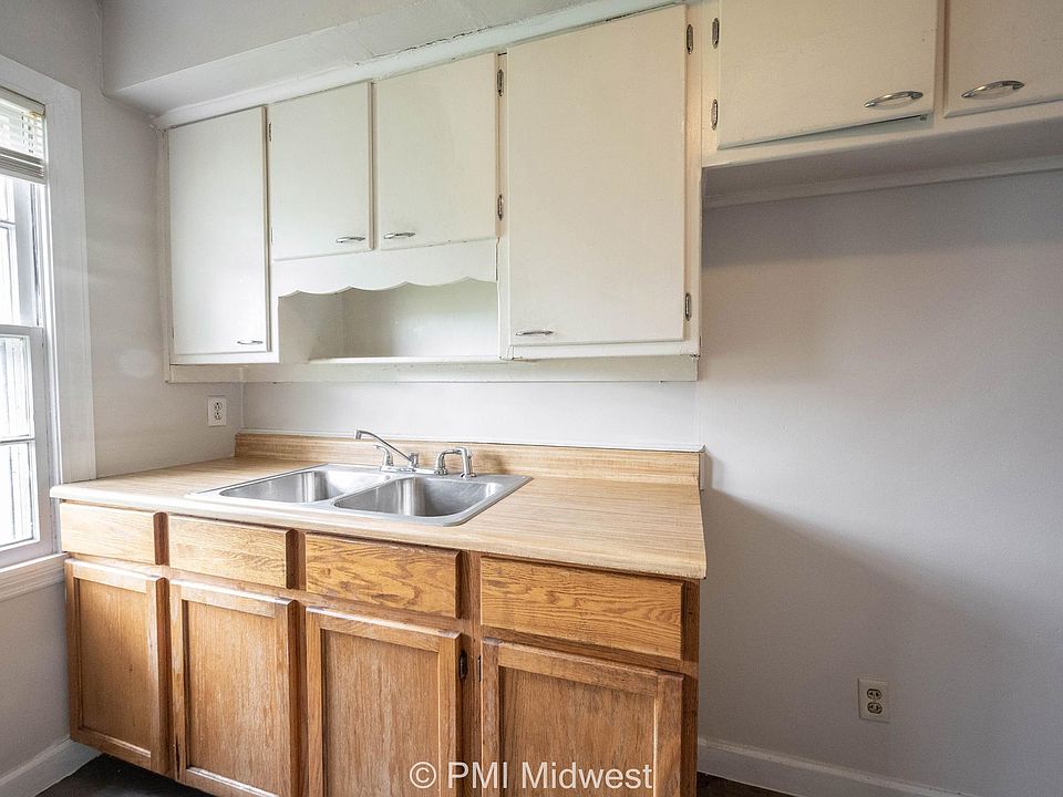 1st image of 1403 N Alton Ave