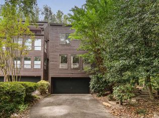 2001 Turtle Pond Dr, Reston, VA 20191