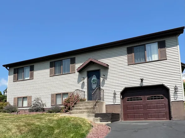5 Abraham Ave, Hanover Township, PA 18706