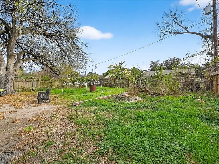 11107 Cedarview Ln — Photo 36