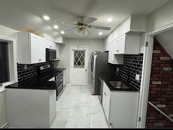 5th image of 30 Nelson Ave