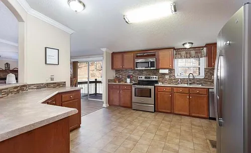 1402 Spring Hill Rd Photo 1
