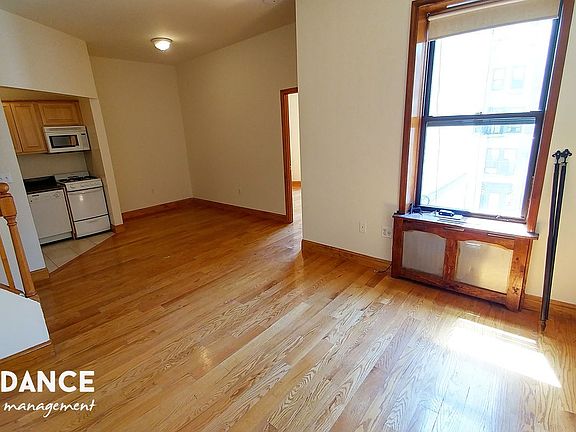 2nd image of 336 W 77th St APT 9