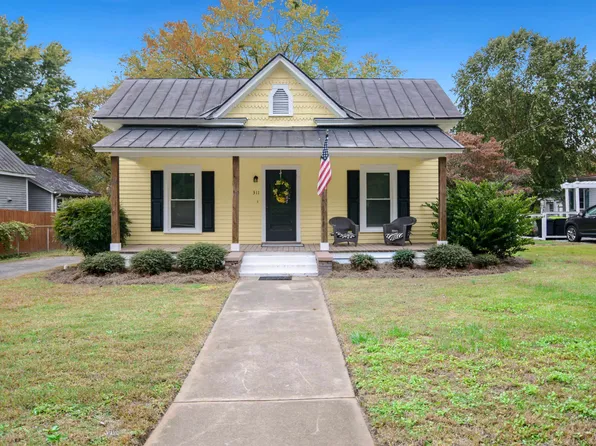 311 E Railroad St, Spring Hope, NC 27882