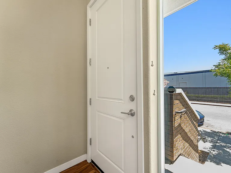 1851 Dobbin Dr — Photo 5